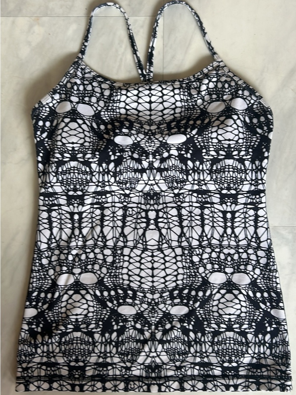 Lululemon tank size 6